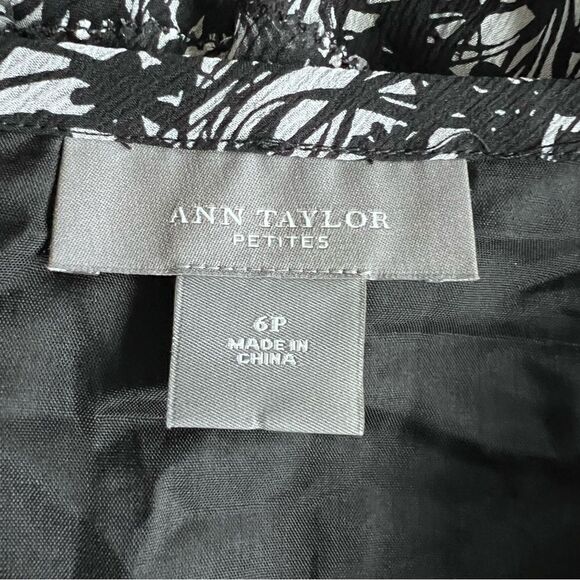 Ann Taylor Petites Silk Floral Ruffle Tier Skirt Size 6P - Picture 5 of 6